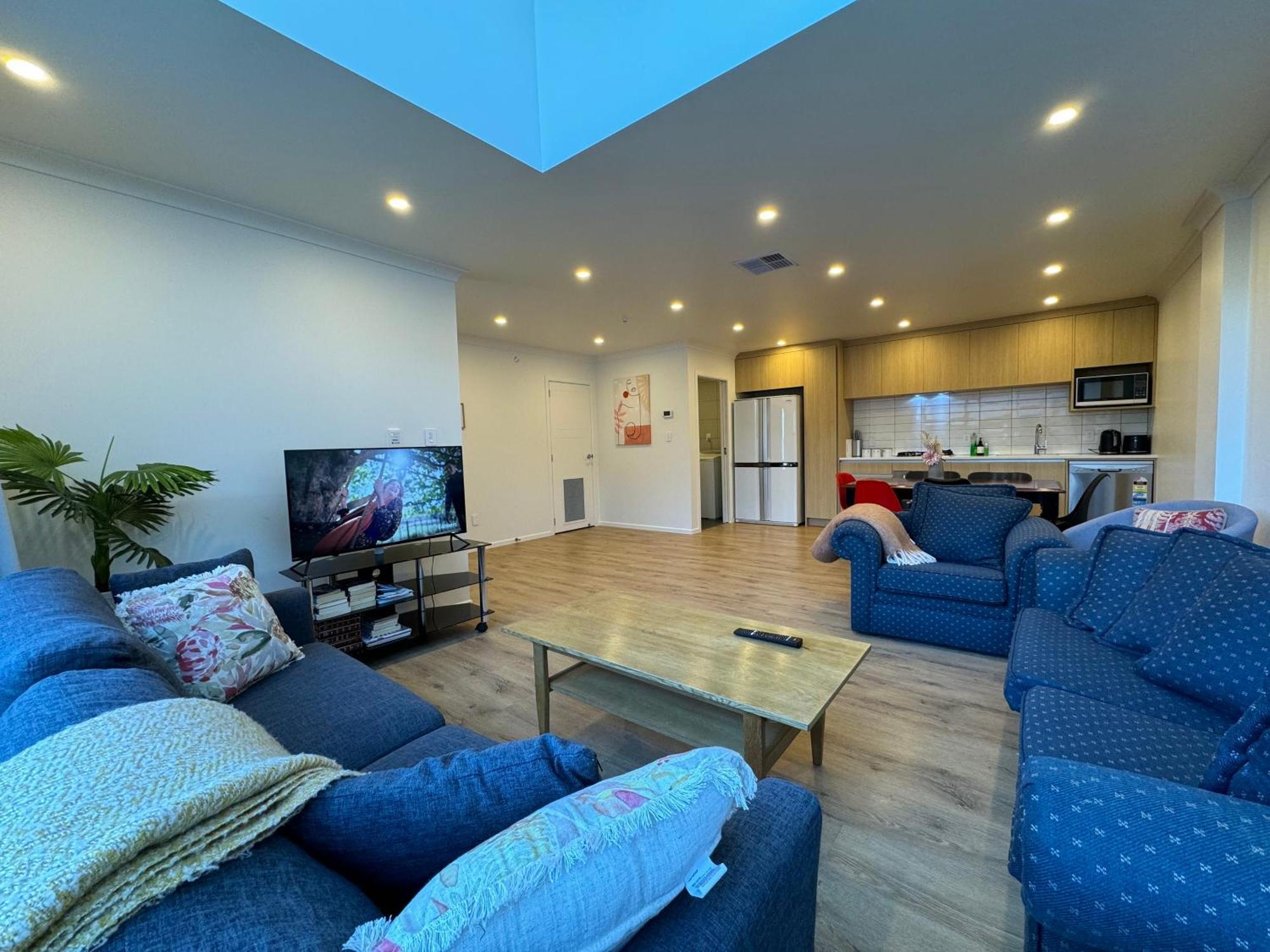 No Party Allowed, Entire Brand New 3 Bedroom Townhouse, Free Unlimited Fibre Wifi And Free Parking Wellington Exterior foto