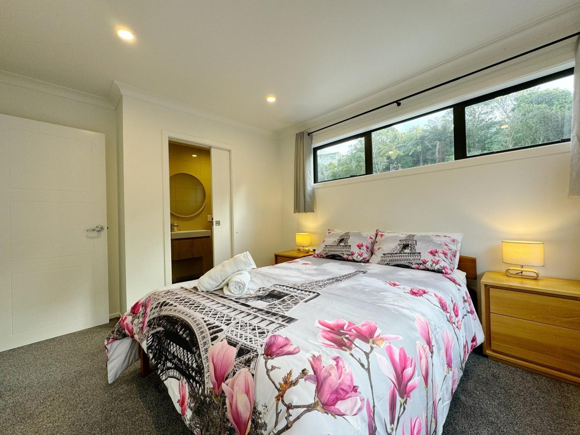 No Party Allowed, Entire Brand New 3 Bedroom Townhouse, Free Unlimited Fibre Wifi And Free Parking Wellington Exterior foto