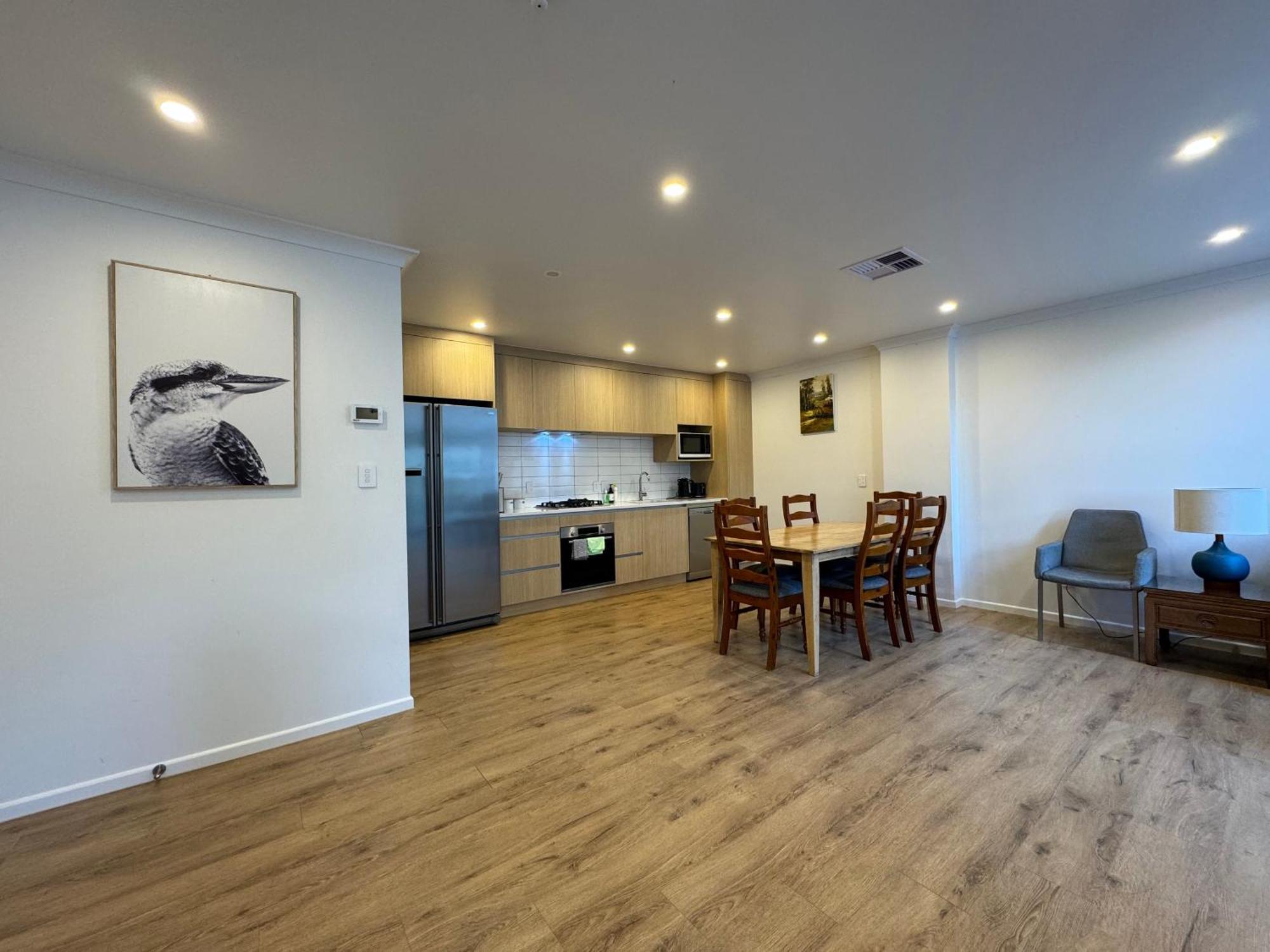 No Party Allowed, Entire Brand New 3 Bedroom Townhouse, Free Unlimited Fibre Wifi And Free Parking Wellington Exterior foto